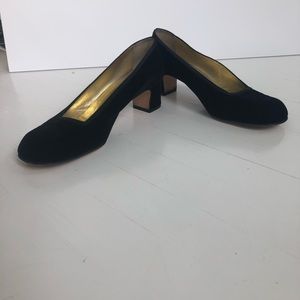 Isaac Mizrahi black pumps